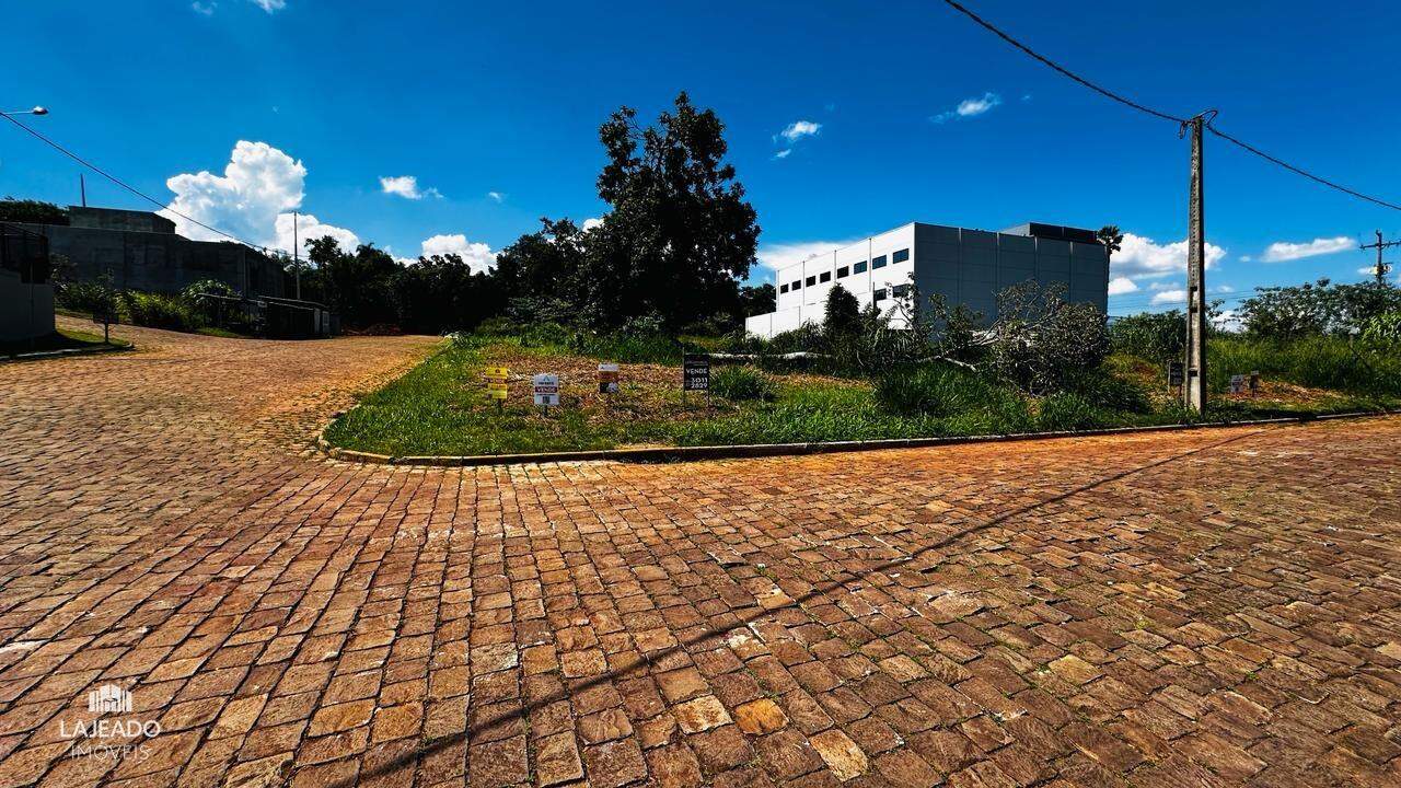 Terreno à venda no Carneiros: 