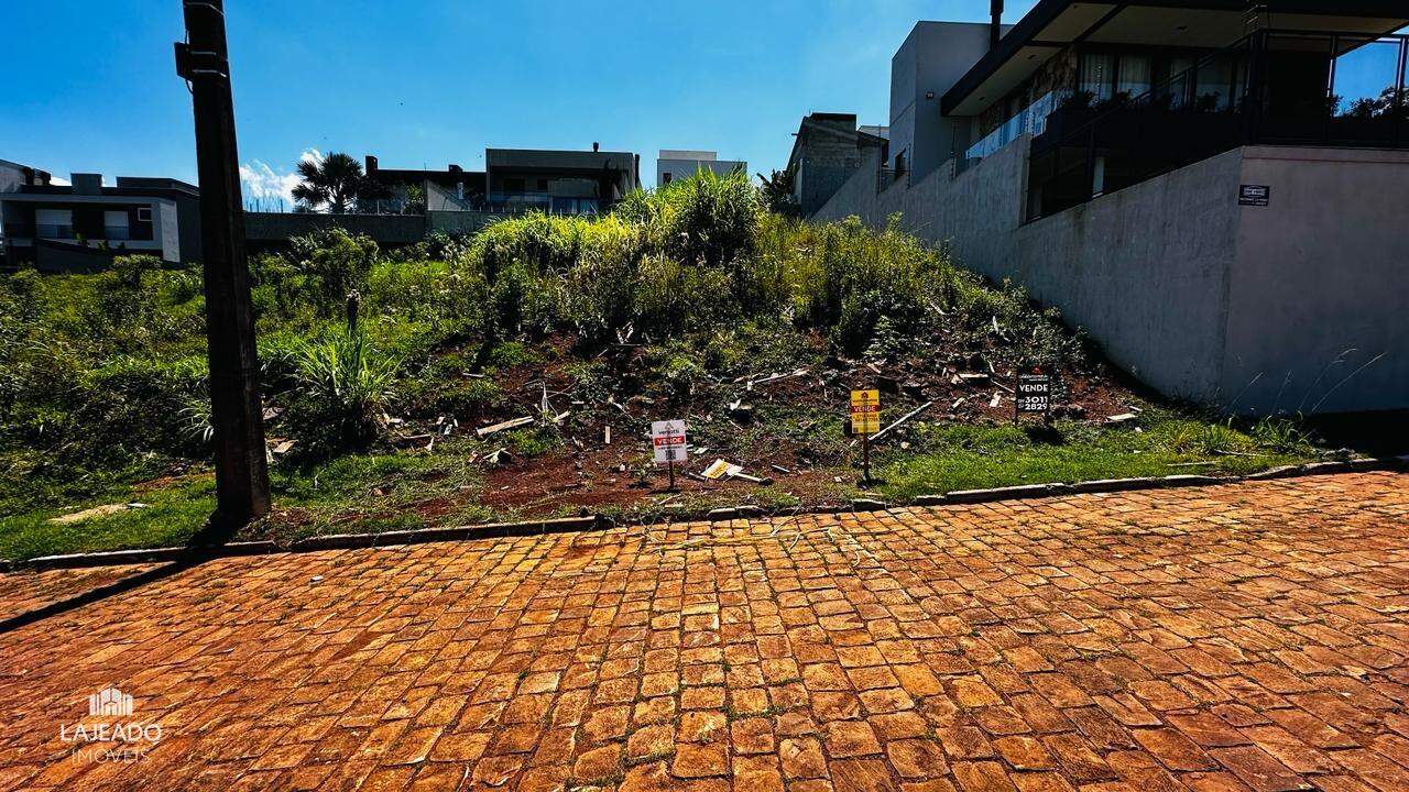 Terreno à venda no Carneiros: 