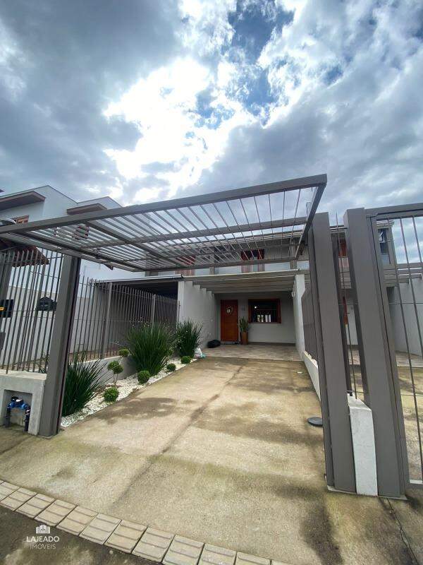 Sobrado à venda com 2 quartos, 85m² - Foto 1