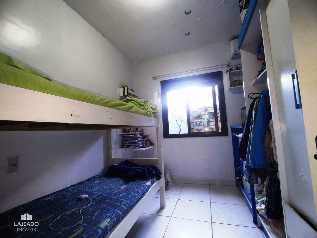 Casa à venda com 3 quartos, 76m² - Foto 5