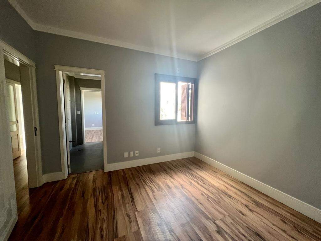 Apartamento para alugar com 3 quartos, 259m² - Foto 11