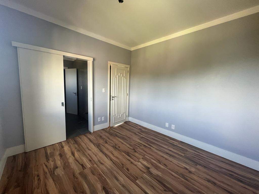 Apartamento para alugar com 3 quartos, 259m² - Foto 10