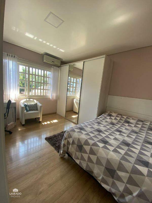 Casa à venda com 4 quartos, 300m² - Foto 19