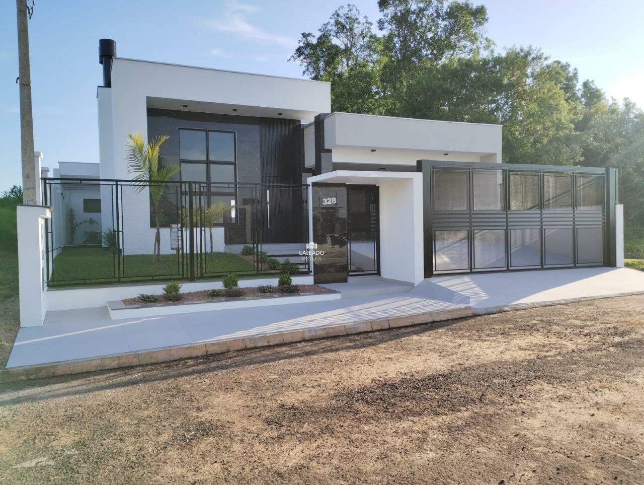 Casa, 3 quartos, 226 m² - Foto 2