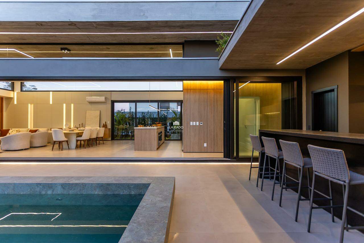 Casa de Condomínio à venda com 4 quartos, 295m² - Foto 10