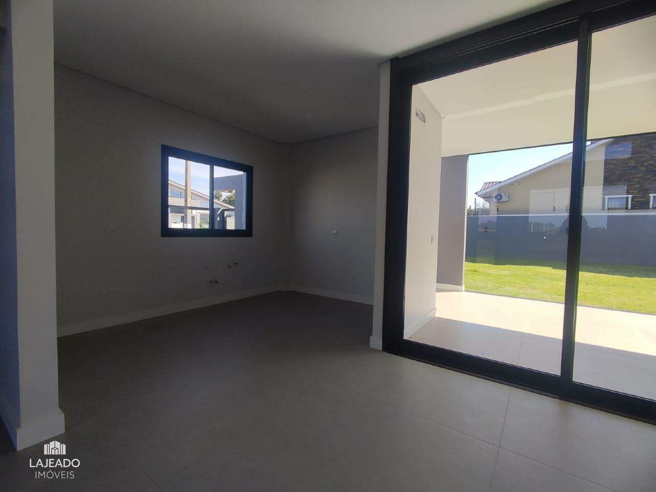 Casa à venda com 3 quartos, 262m² - Foto 6