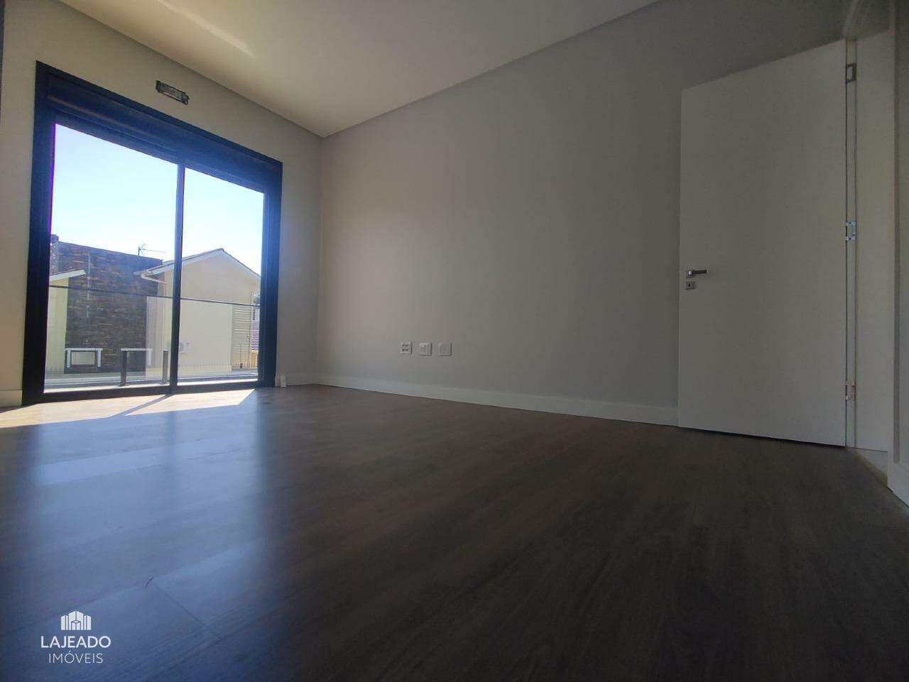 Casa à venda com 3 quartos, 262m² - Foto 17