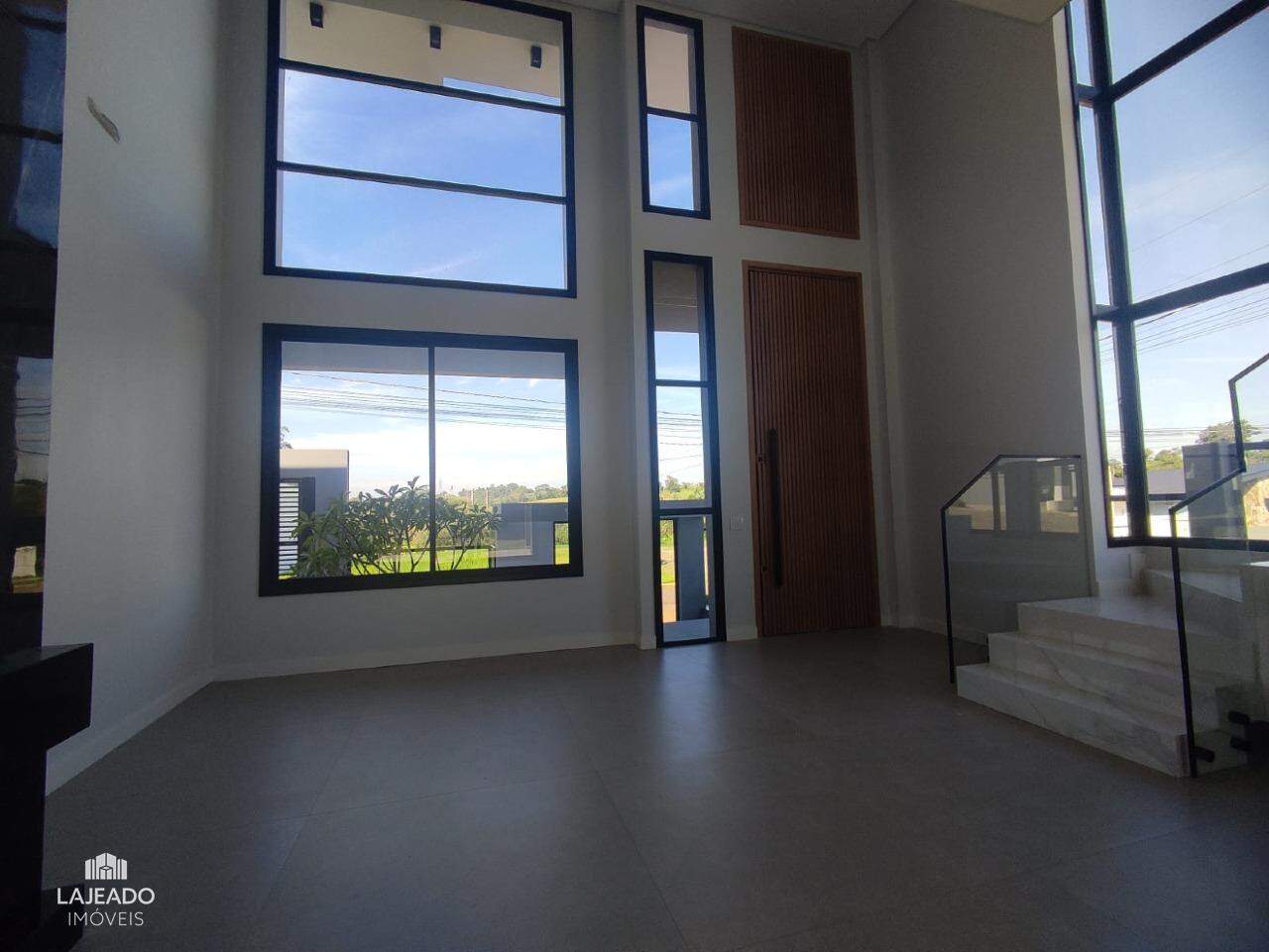 Casa à venda com 3 quartos, 262m² - Foto 9