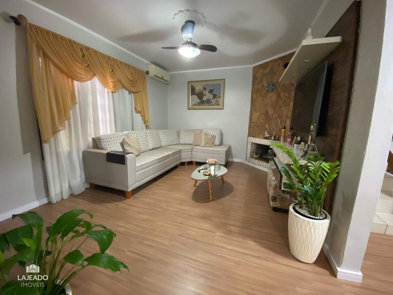 Casa à venda com 3 quartos, 192m² - Foto 3