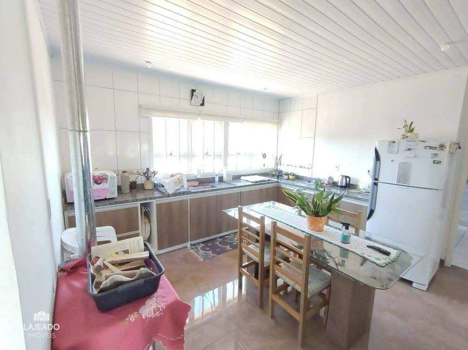 Casa à venda com 2 quartos, 184m² - Foto 14