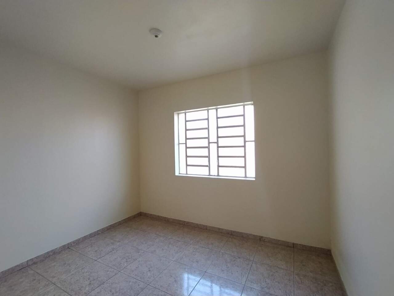 Casa para alugar com 5 quartos, 200m² - Foto 19