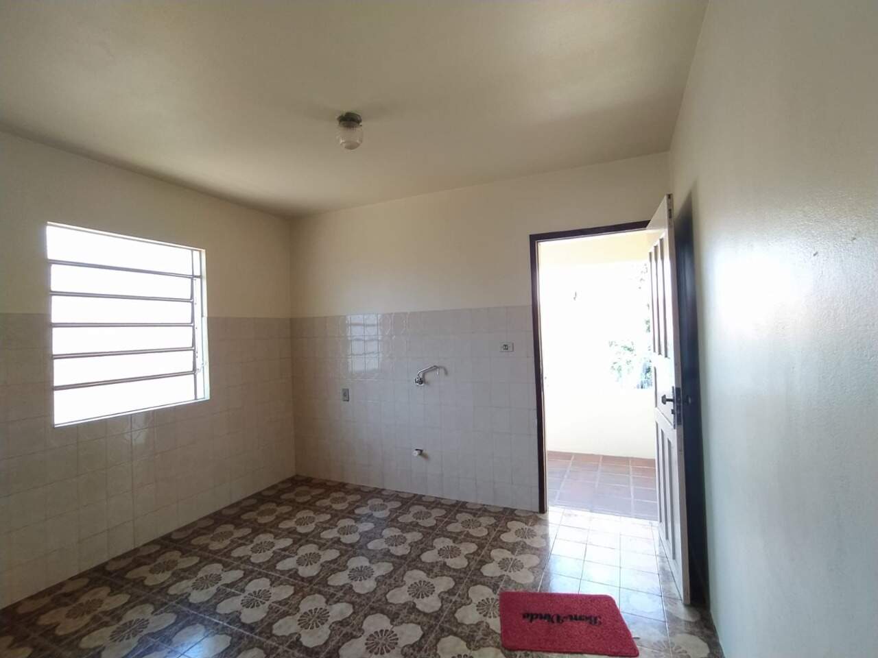 Casa para alugar com 5 quartos, 200m² - Foto 12