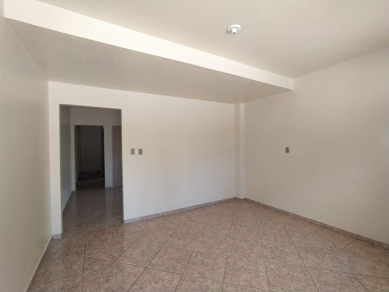 Casa para alugar com 5 quartos, 200m² - Foto 15