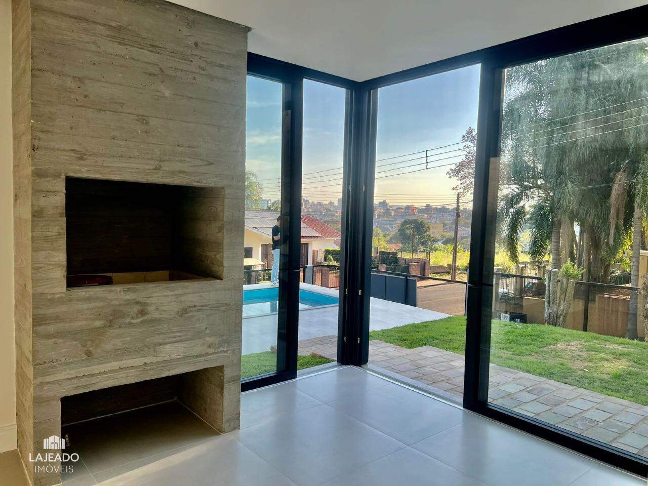 Casa à venda com 3 quartos, 225m² - Foto 4