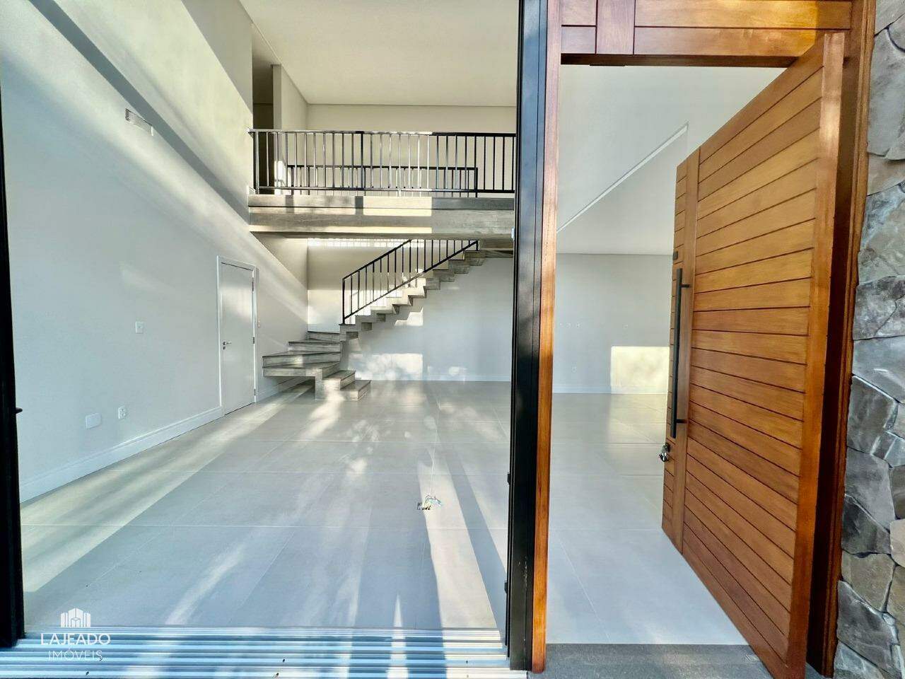 Casa à venda com 3 quartos, 225m² - Foto 5