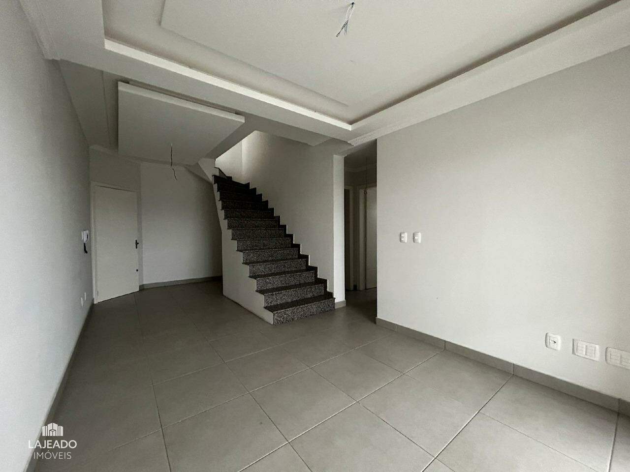 Cobertura para alugar com 3 quartos, 241m² - Foto 3