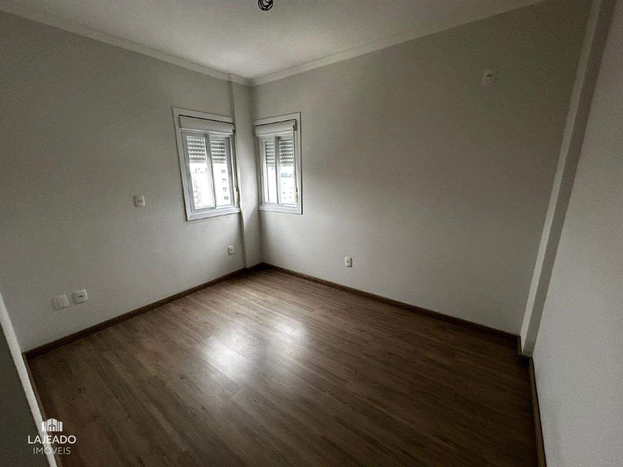 Cobertura para alugar com 3 quartos, 241m² - Foto 4