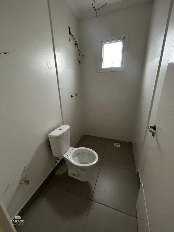 Cobertura para alugar com 3 quartos, 241m² - Foto 9