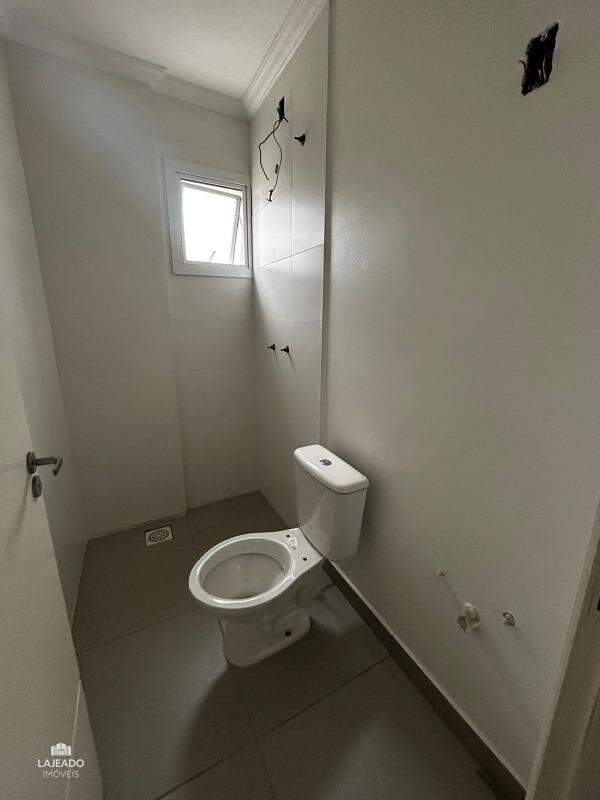 Cobertura para alugar com 3 quartos, 241m² - Foto 13