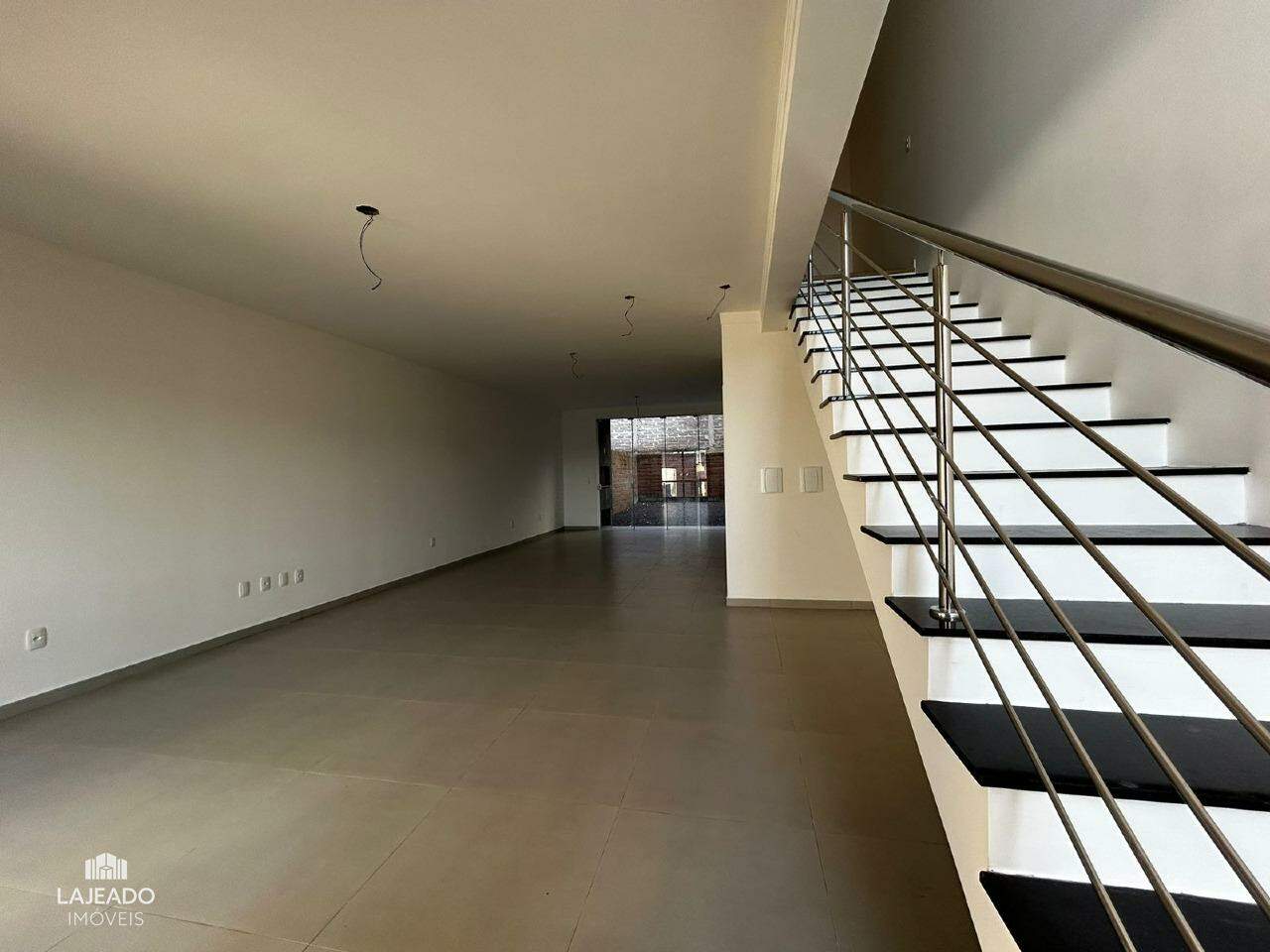 Sobrado para alugar com 3 quartos, 167m² - Foto 2