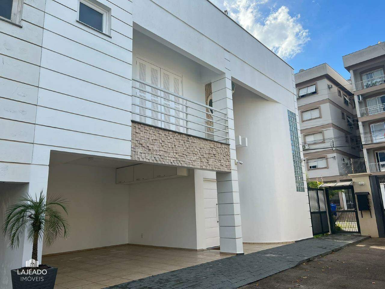 Sobrado à venda com 3 quartos, 137m² - Foto 2