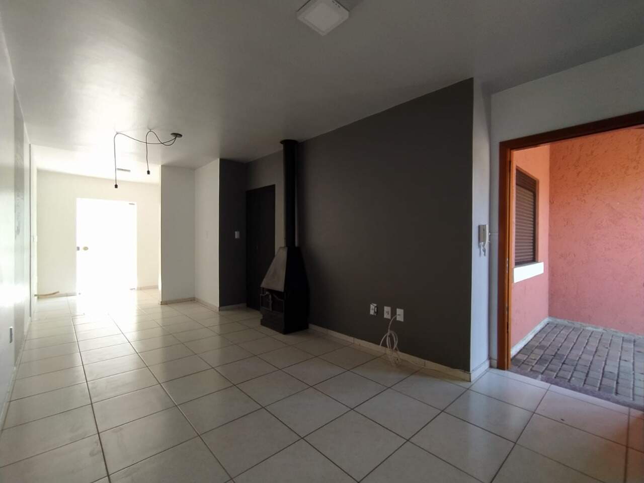 Casa à venda com 2 quartos, 64m² - Foto 3