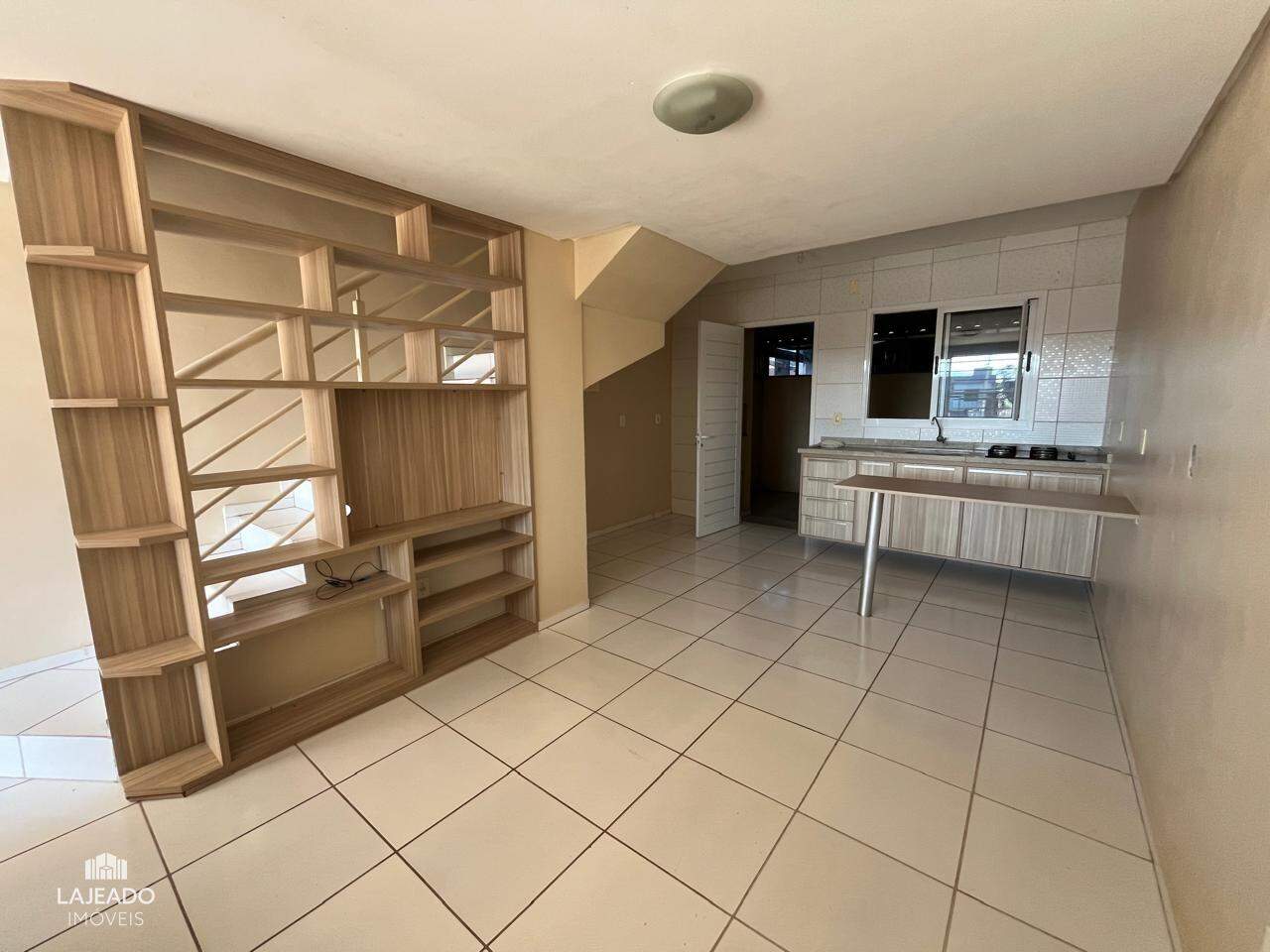 Sobrado à venda com 2 quartos, 70m² - Foto 2