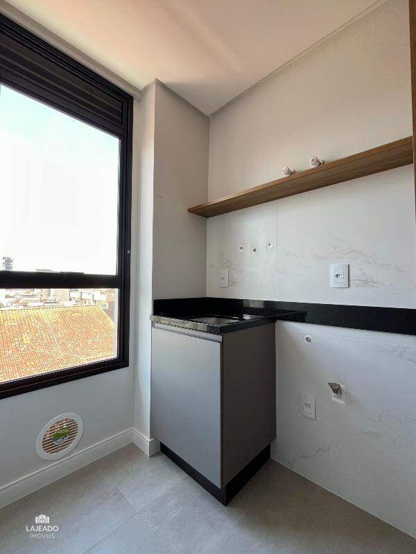 Apartamento para alugar com 2 quartos, 76m² - Foto 10