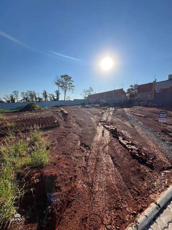 Terreno à venda no Conventos: 