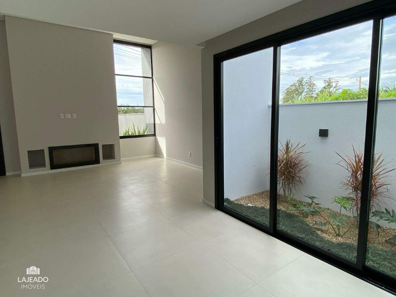 Casa à venda com 3 quartos, 218m² - Foto 12