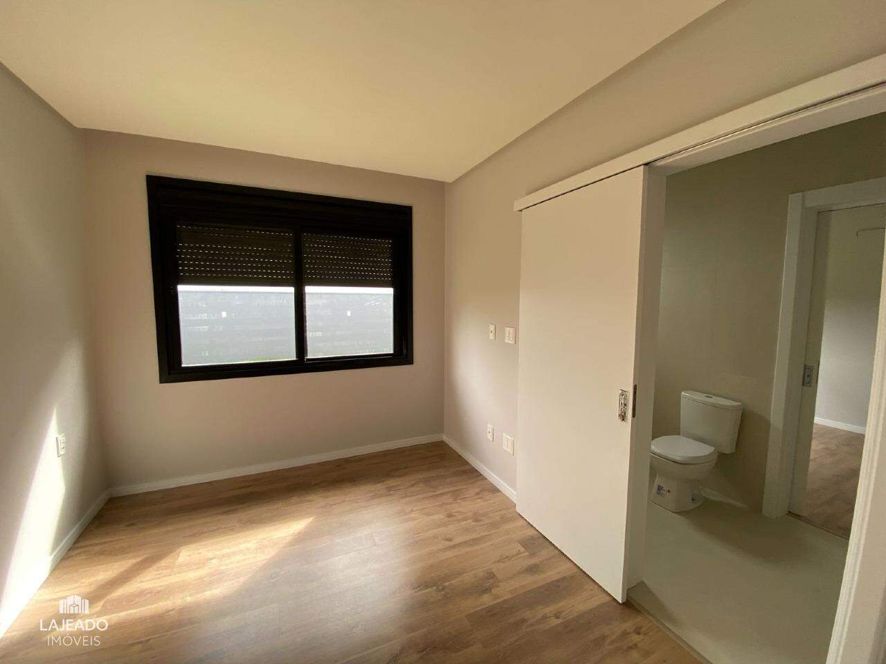 Casa à venda com 3 quartos, 218m² - Foto 18