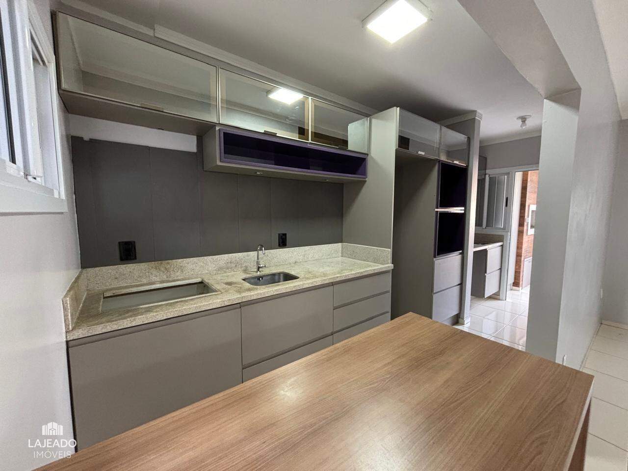 Apartamento à venda com 2 quartos, 68m² - Foto 7