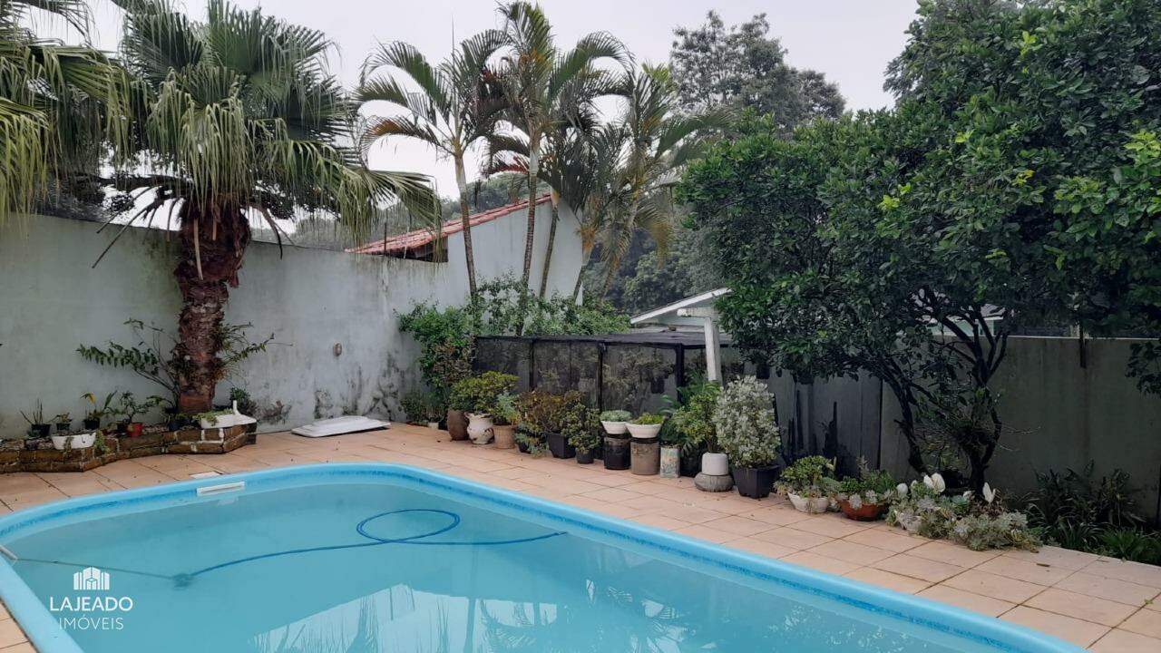 Casa à venda com 3 quartos, 240m² - Foto 6