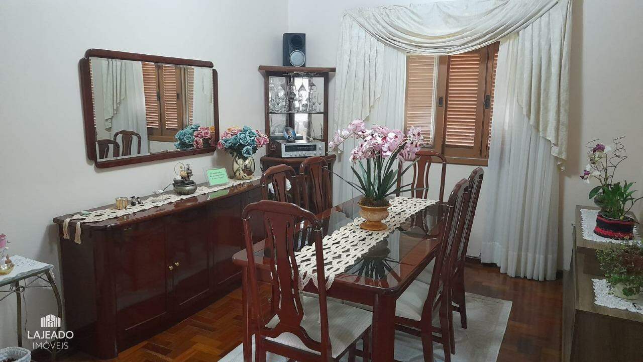 Casa à venda com 3 quartos, 240m² - Foto 13