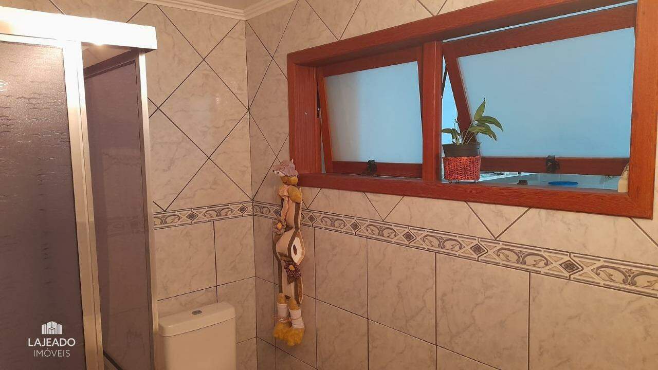 Casa à venda com 3 quartos, 240m² - Foto 11