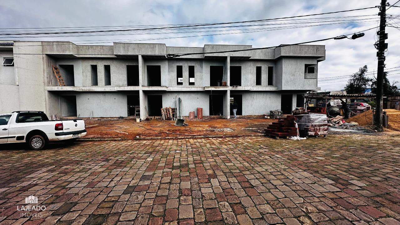 Sobrado à venda com 3 quartos, 65m² - Foto 1