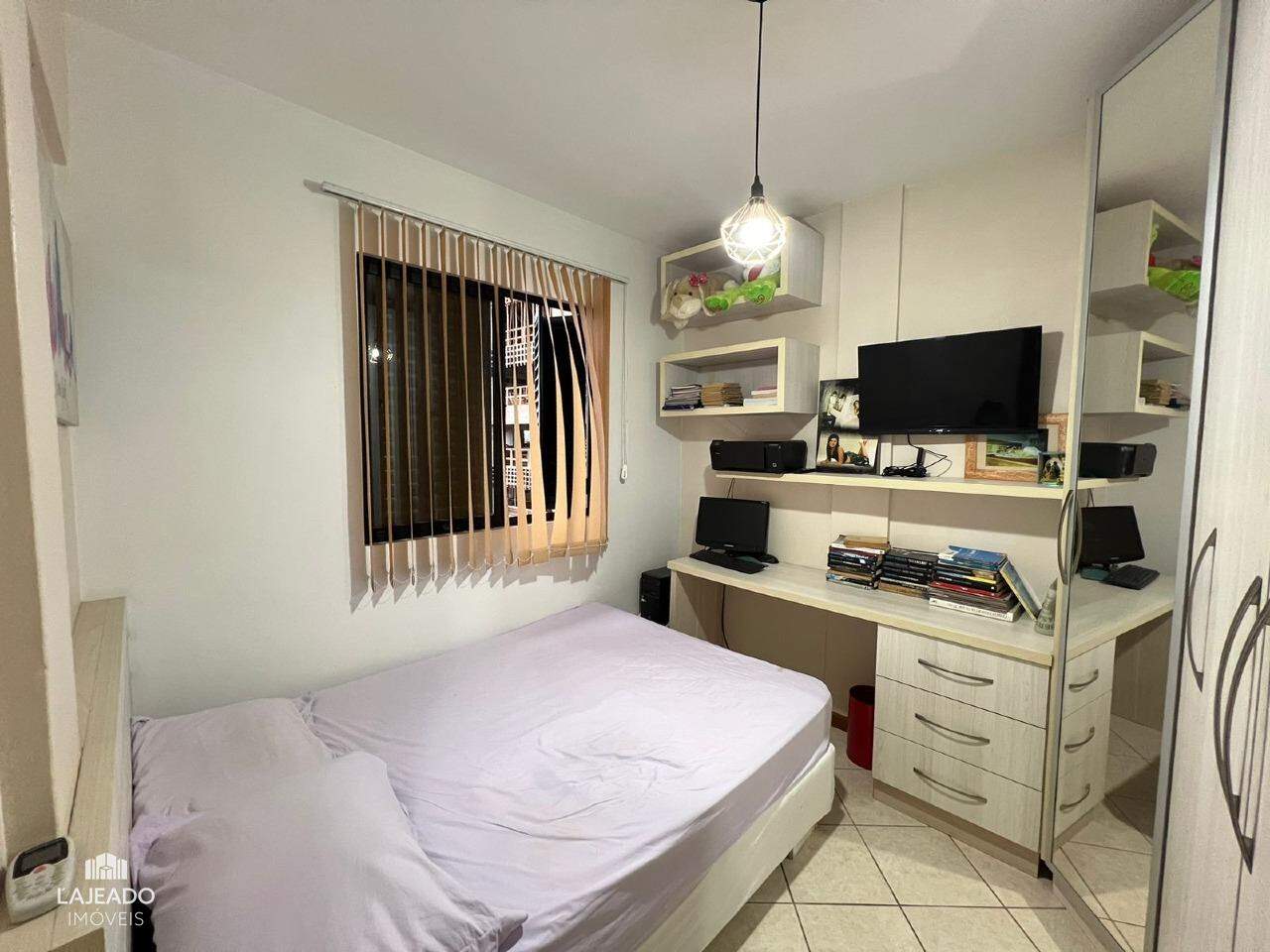 Apartamento à venda com 2 quartos, 68m² - Foto 11