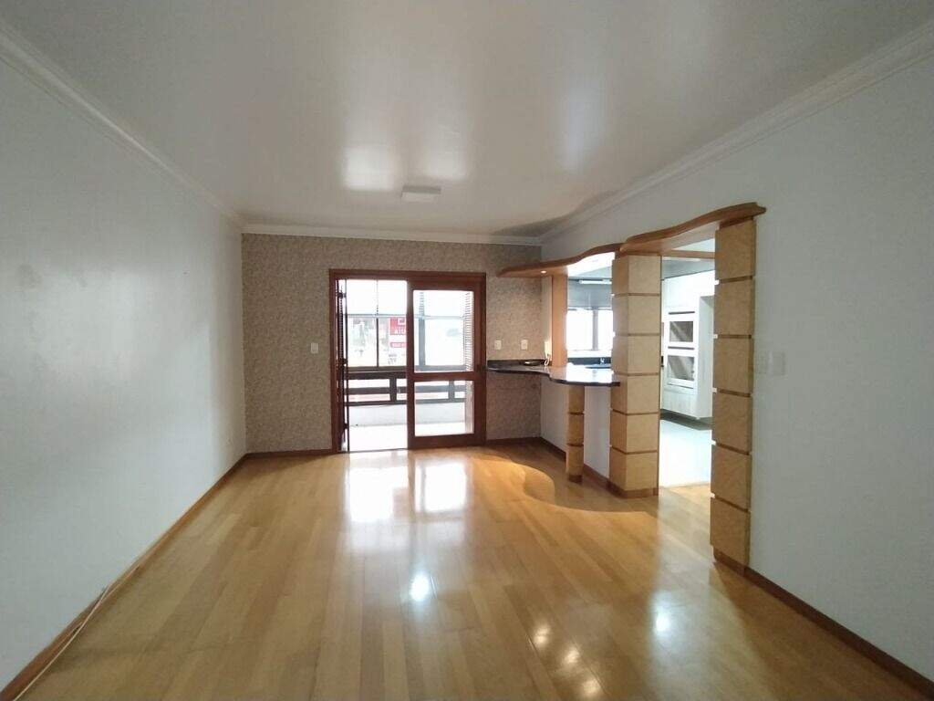 Apartamento à venda com 2 quartos, 70m² - Foto 2