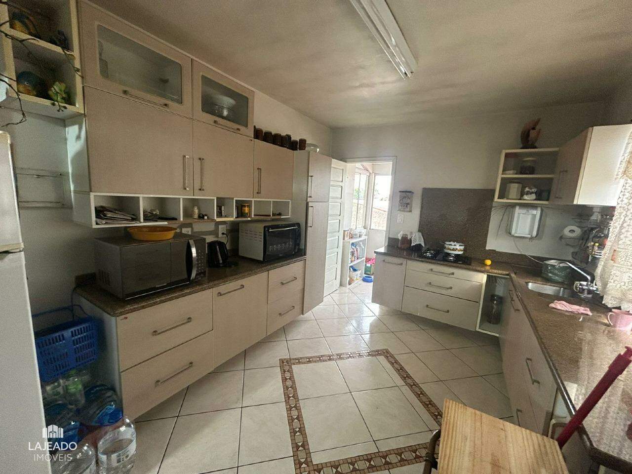 Casa à venda com 4 quartos, 370m² - Foto 6