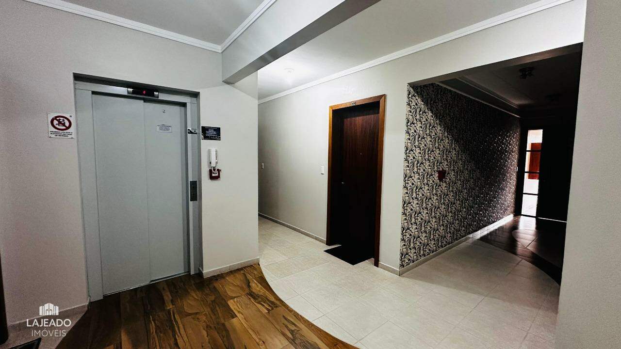 Apartamento à venda com 2 quartos, 77m² - Foto 13