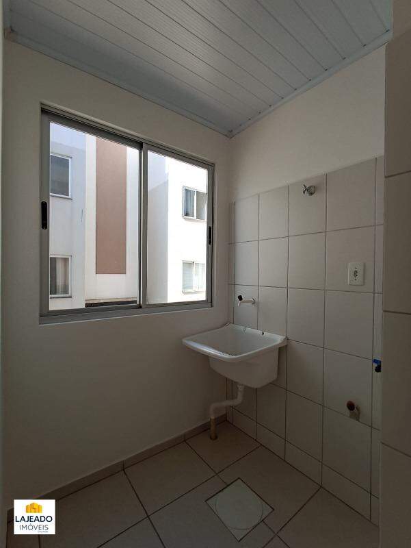 Apartamento à venda com 2 quartos, 60m² - Foto 4