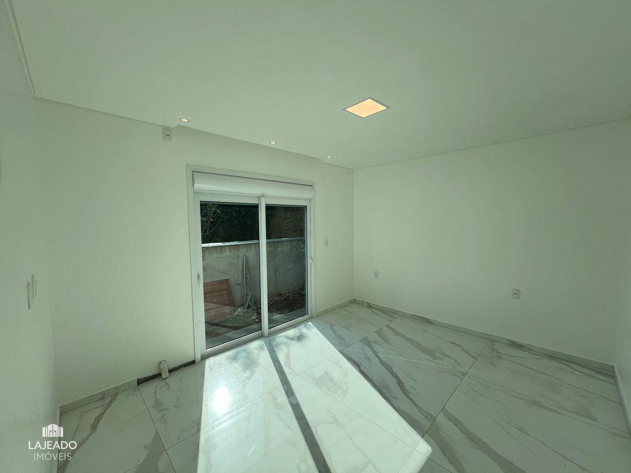 Casa para alugar com 4 quartos, 245m² - Foto 8