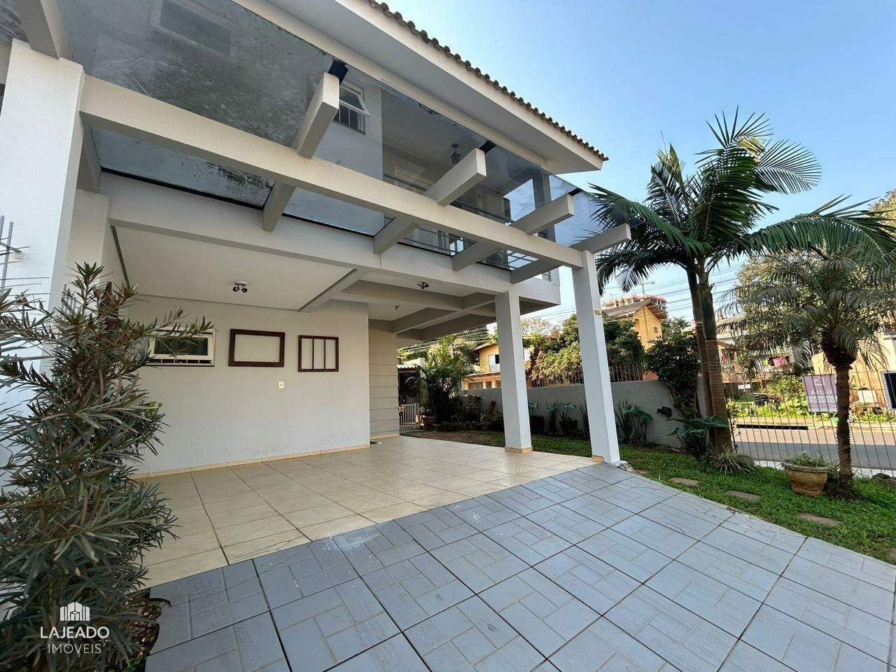 Sobrado à venda com 3 quartos, 136m² - Foto 1