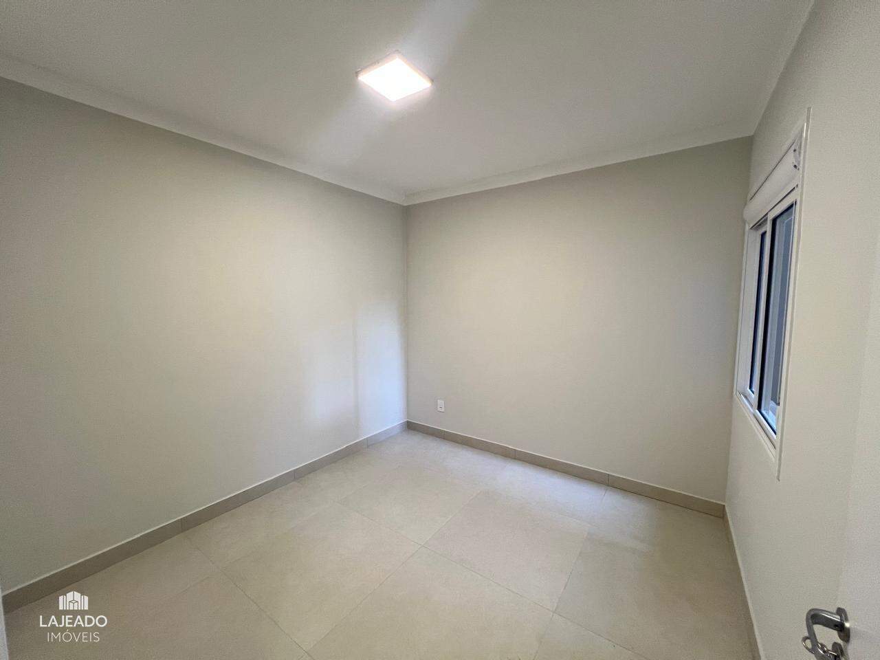 Casa à venda com 3 quartos, 130m² - Foto 9