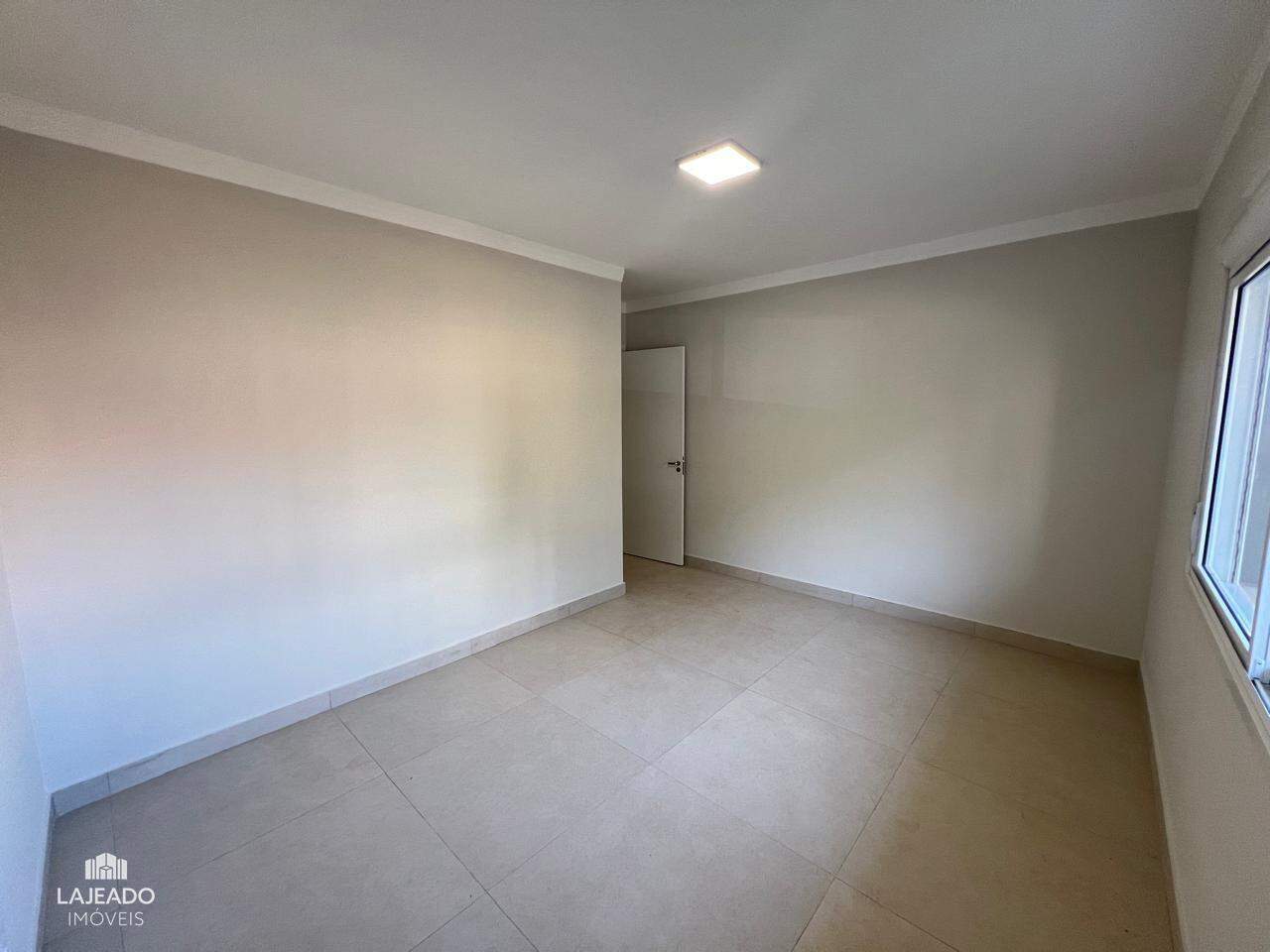 Casa à venda com 3 quartos, 130m² - Foto 6