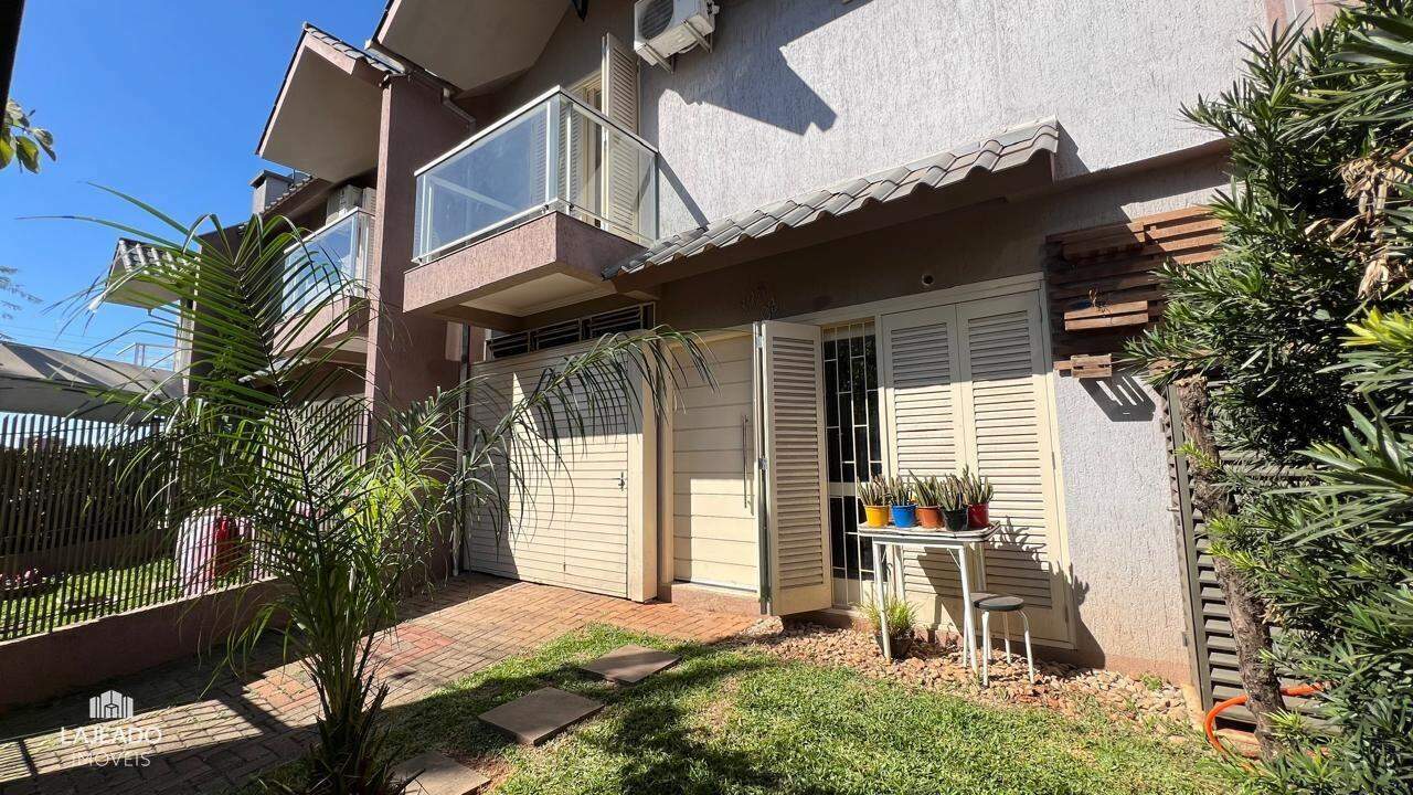 Sobrado à venda com 2 quartos, 94m² - Foto 1