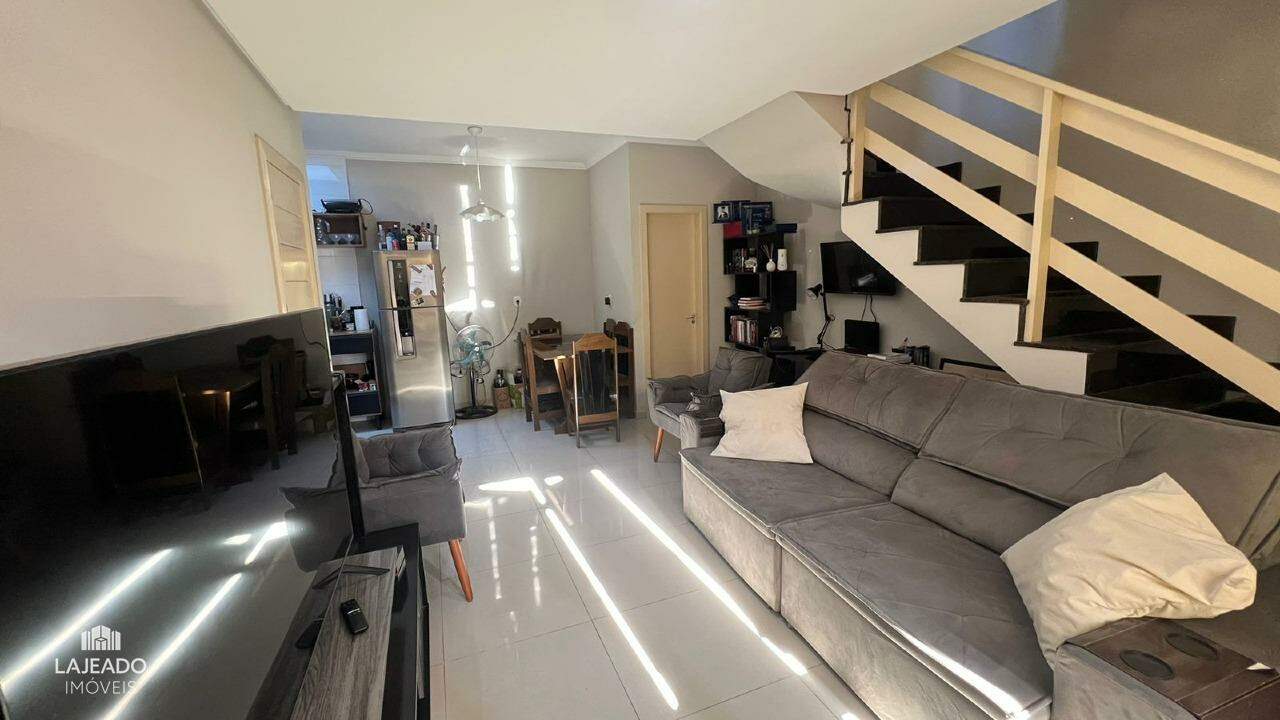 Sobrado à venda com 2 quartos, 94m² - Foto 2