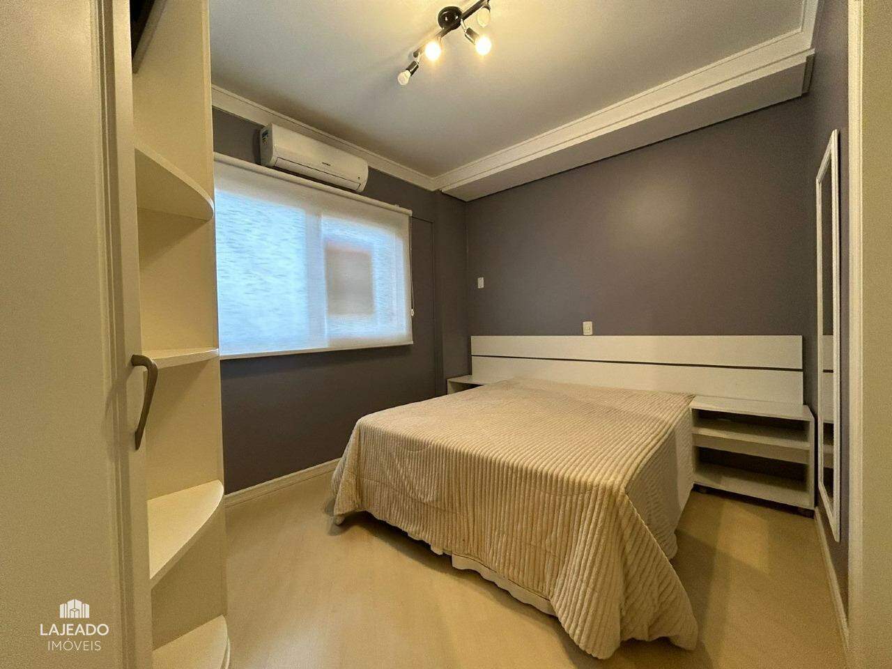 Apartamento para alugar com 2 quartos, 73m² - Foto 11