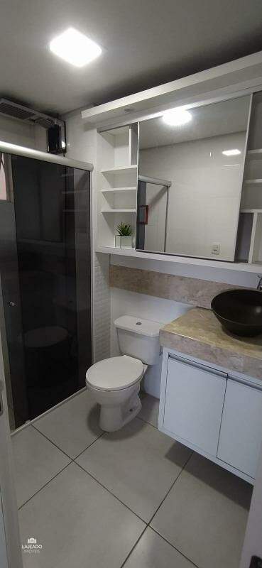 Apartamento à venda com 2 quartos, 61m² - Foto 3