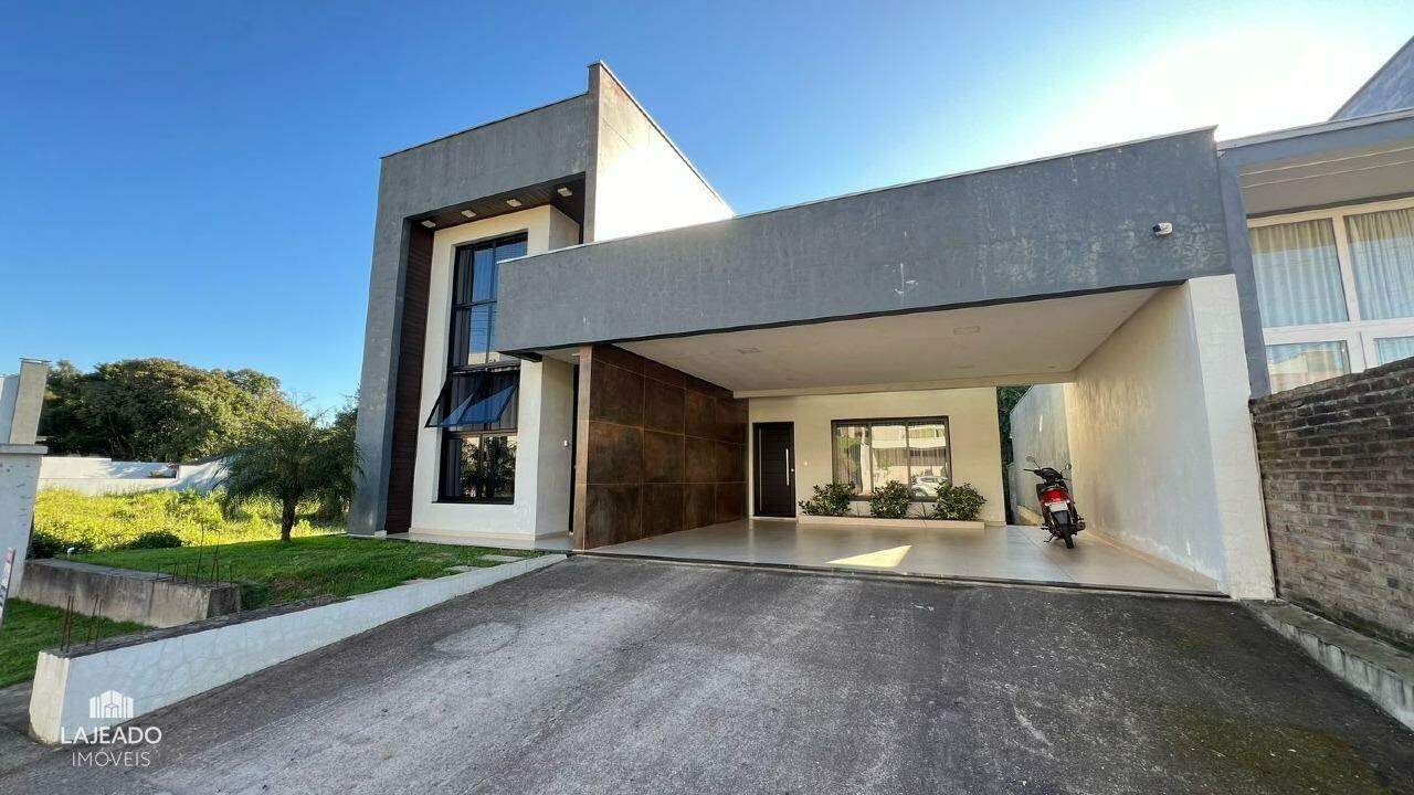 Casa à venda com 2 quartos, 164m² - Foto 1